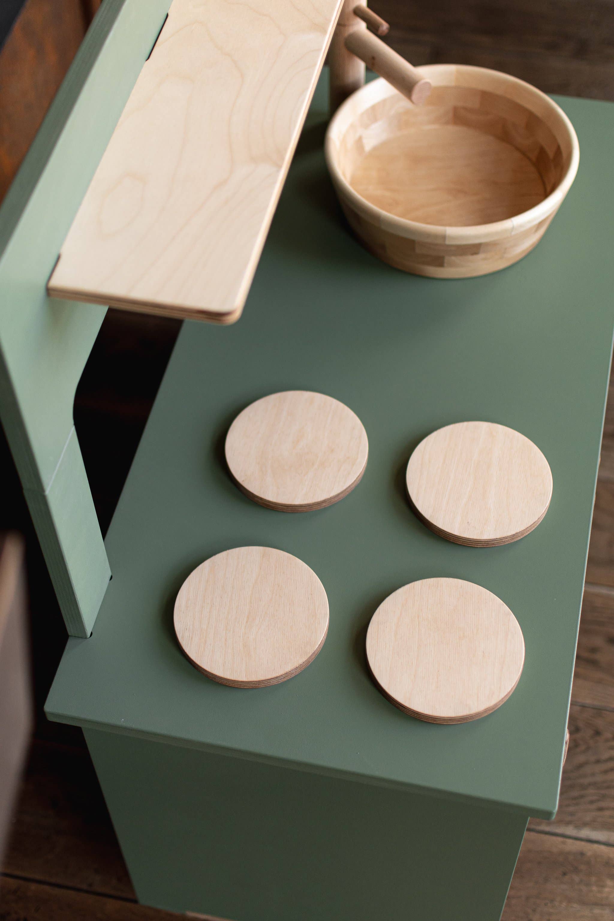 Pre-order Dusty Green Spielküche aus Holz